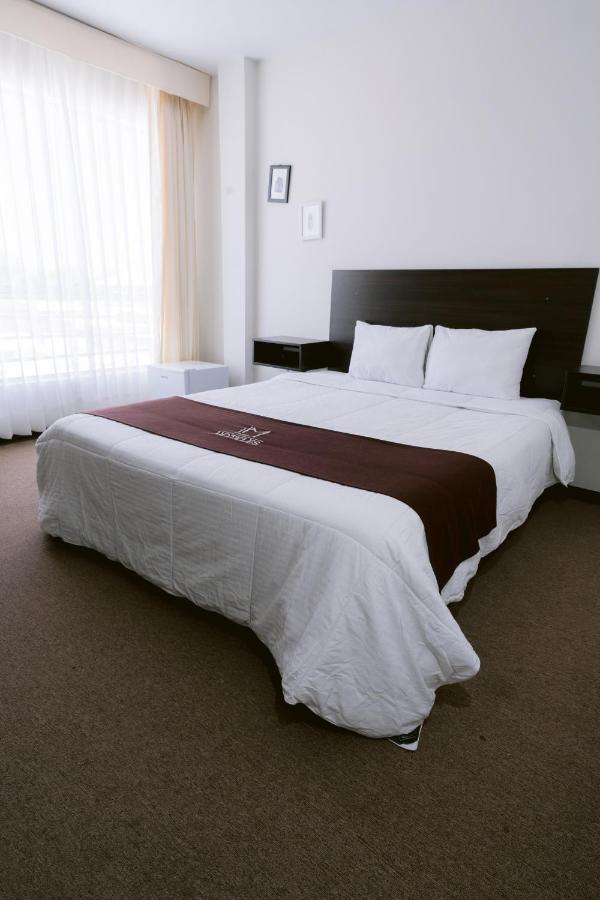 LM Hoteles Piura Extérieur photo