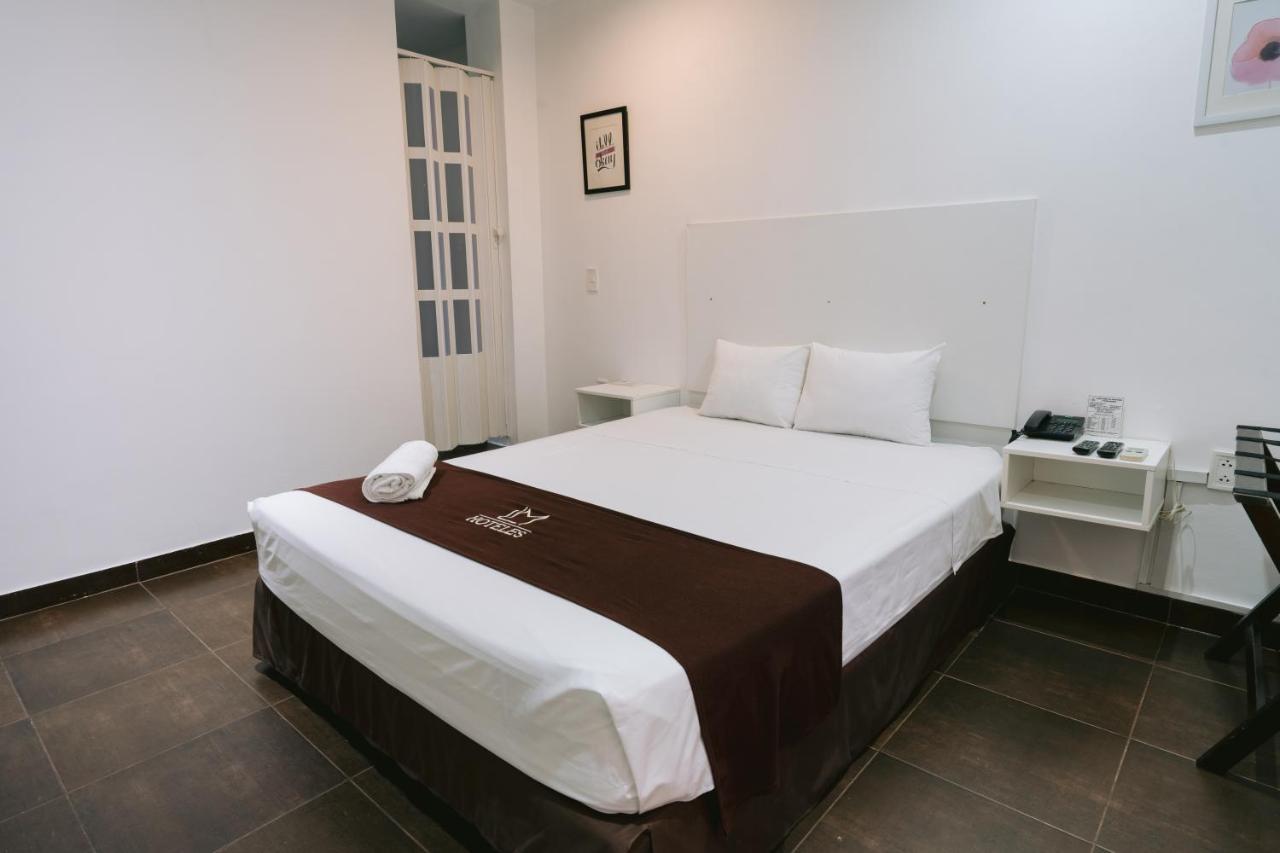 LM Hoteles Piura Extérieur photo