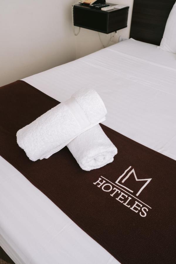 LM Hoteles Piura Extérieur photo