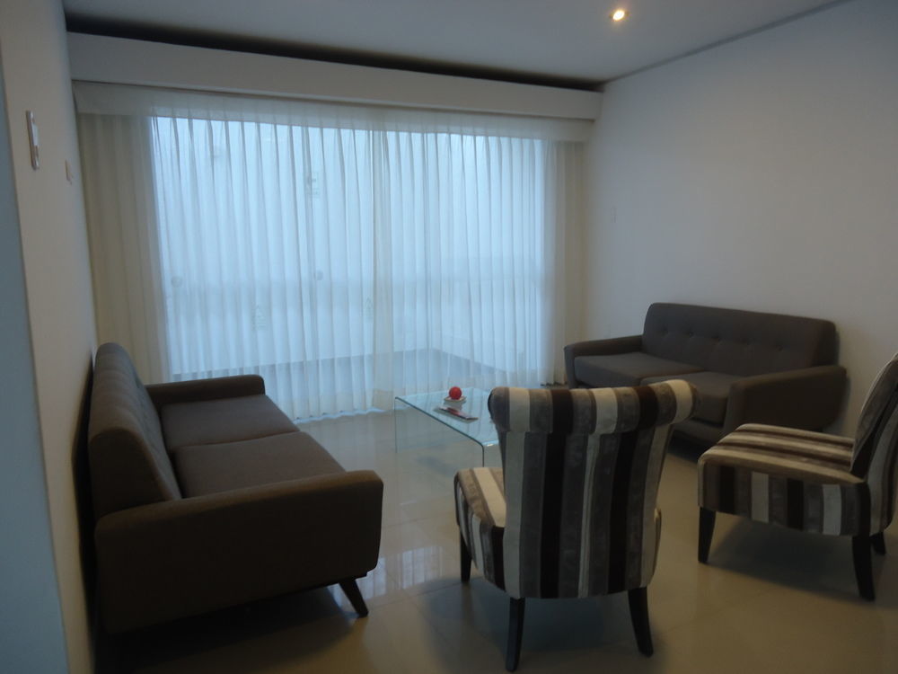 LM Hoteles Piura Extérieur photo