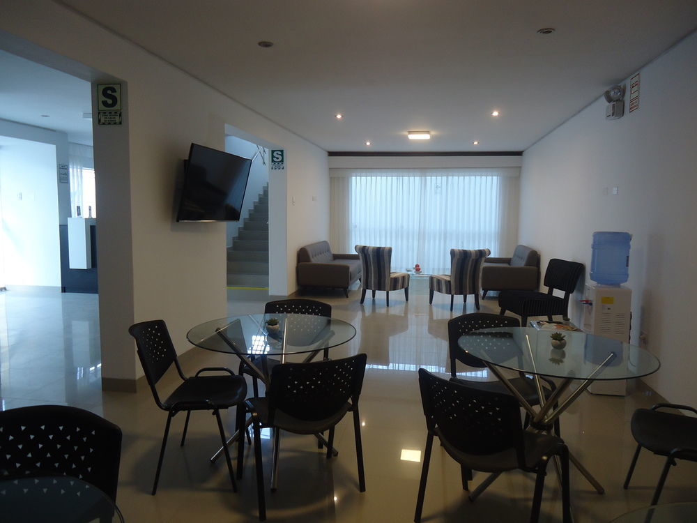 LM Hoteles Piura Extérieur photo
